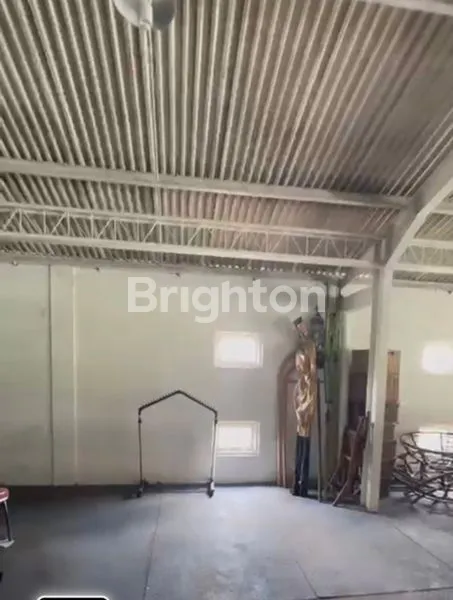 image GUDANG LUAS DI DENPASAR UTARA (2)