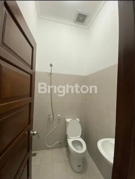 image RUMAH BAGUS DI TENGAH KOTA SIAP HUNI (5)