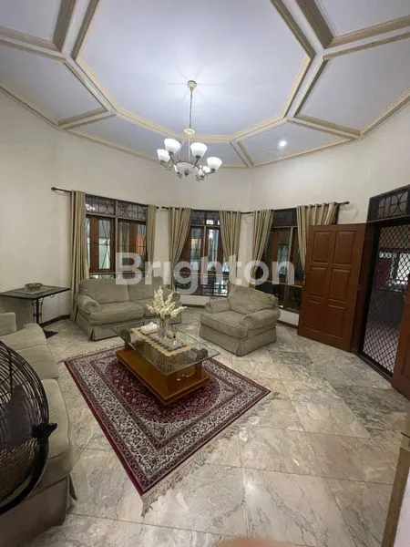 image RUMAH CANTIK DAN MEWAH DI BINTARA (5)