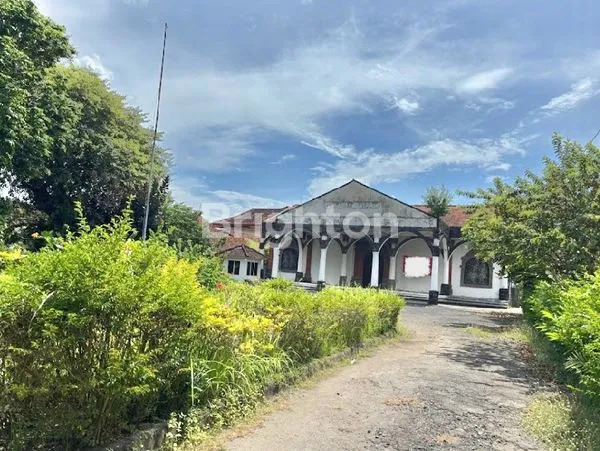 image TANAH BONUS BANGUNAN DI RAYA WR SUPRATMAN DENPASAR TIMUR (2)