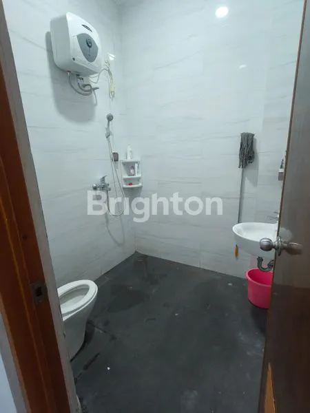 image RUMAH 3 LANTAI DI KEMURNIAN GLODOK TAMAN SARI JAKARTA  BARAT (8)