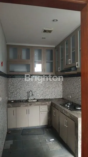 image DIKONTRAKKAN RUMAH MEWAH DI JL. DEWI SRI KUTA BALI (7)