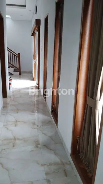 image DIKONTRAKKAN RUMAH MEWAH DI JL. DEWI SRI KUTA BALI (3)