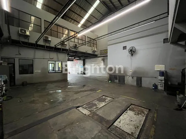 image DIJUAL SEGERA EKS SHOWROOM MOBIL SEMARANG UTARA (2)