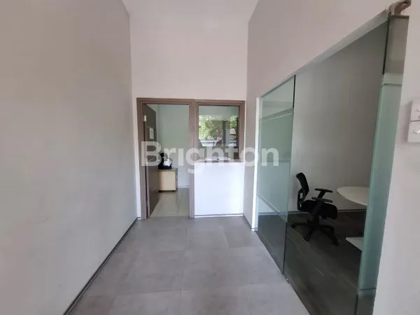 image RUKO GANDENG 4 LANTAI SIAP HUNI COCOK UNTUK KANTOR DI AHMAD YANI (7)