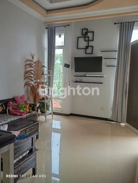 image RUMAH MEWAH 2 LANTAI DI PENGAMPON SETRO (8)