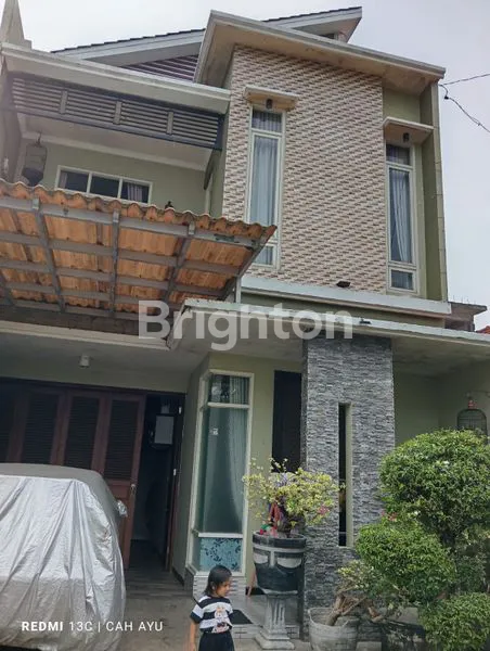 image RUMAH MEWAH 2 LANTAI DI PENGAMPON SETRO (1)