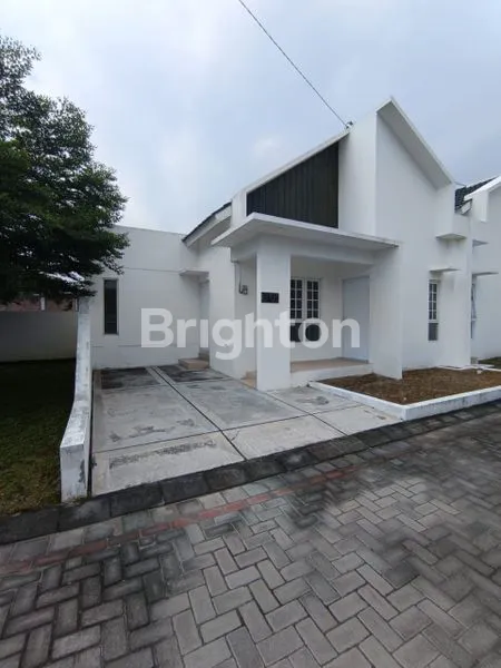 image RUMAH STRATEGIS DI ANINNAS RESIDENCE, DRONO (3)