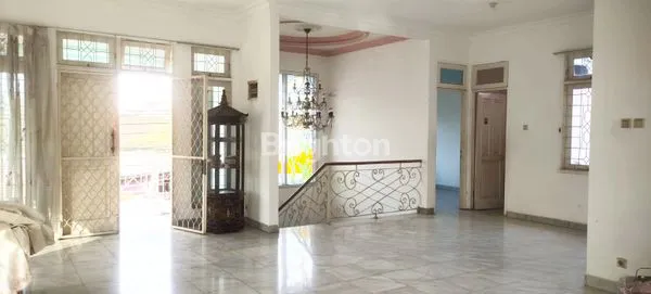 image RUMAH LUAS & ASRI DI MAKASAR JAKARTA TIMUR (2)