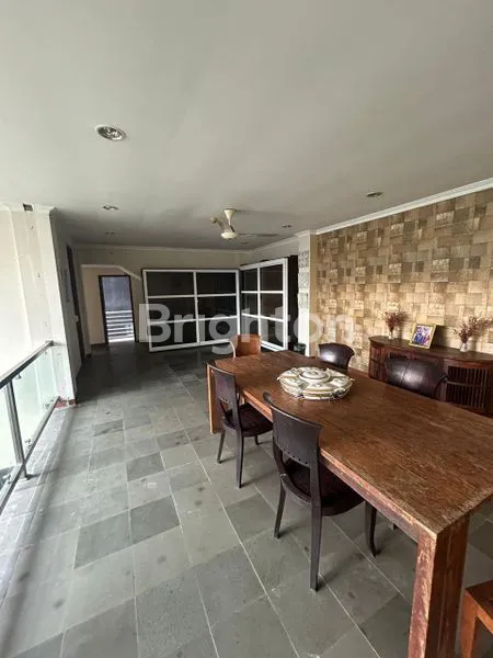 image VILLA 4 LANTAI AREA SEMINYAK (5)