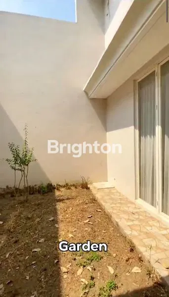 image RUMAH MEWAH 2 LANTAI DI PAKUWON CITY, LONG BEACH, SURABAYA (7)