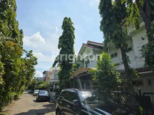 image RUMAH DI GRAHA INDAH GAYUNG KEBONSARI  (3)
