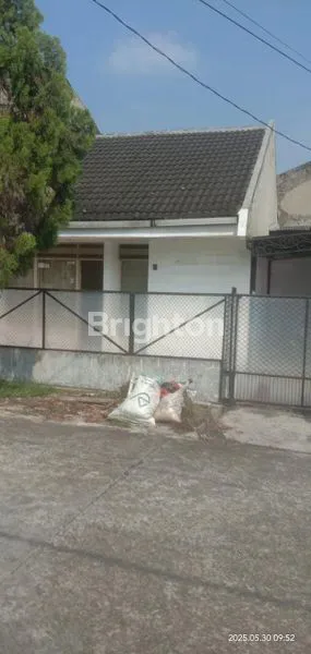 image RUMAH SIAP HUNI DI DEPOK (1)