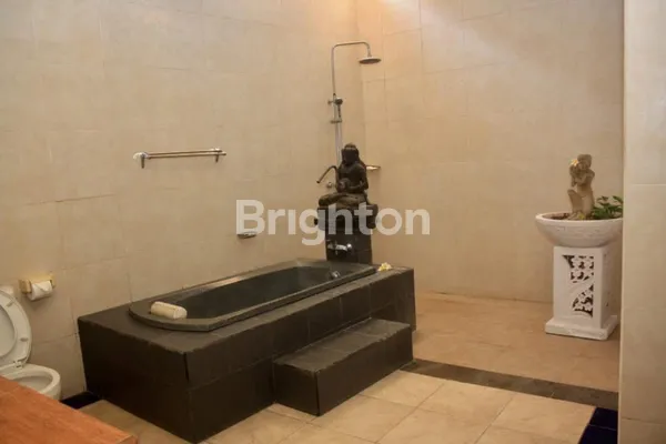 image RUMAH 2 LANTAI – FULL FURNISHED, LOKASI NYAMAN & SIAP HUNI (7)