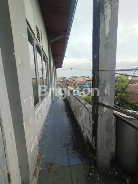 image RUMAH TOKO MEWAH TEPIAN JALAN PONTIANAK (8)