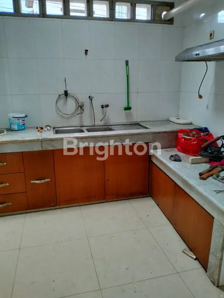 image RUMAH JELAMBAR LUAS (5)