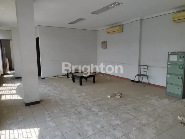 image RUKO 3 LANTAI POSISI HOOK PARKIR LUAS LOKASI SANGAT STRATEGIS 0 JALAN RAYA JEMURSARI (5)