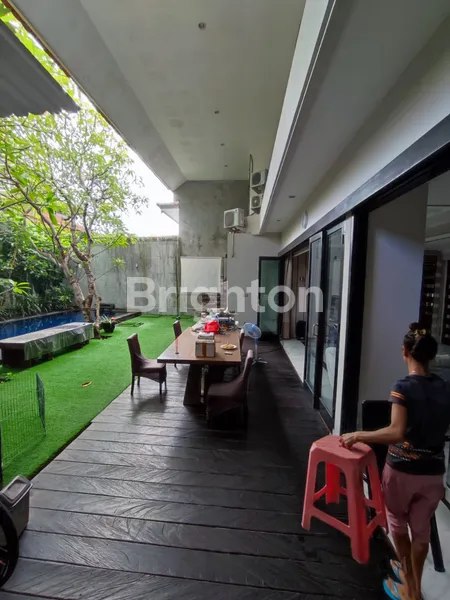 image RUMAH 3 LANTAI – LUAS & KOKOH, KAMAR BANYAK, LOKASI BAGUS (7)