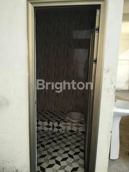 image GUDANG SIAP PAKAI LOKASI STRATEGIS DAN AKSES UTAMA COCOK UNTUK INDUSTRI MUAPUN LOGISTIK RAYA TROPODO (6)