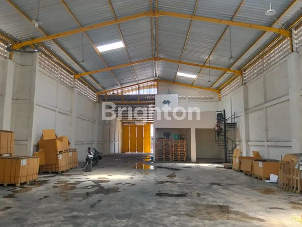 image GUDANG SIAP PAKAI LOKASI STRATEGIS DAN AKSES UTAMA COCOK UNTUK INDUSTRI MUAPUN LOGISTIK RAYA TROPODO (7)