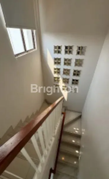 image RUMAH BARU FURNISHED PARAMOUNT PETALS (6)