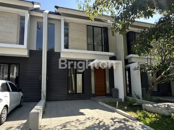 image RUMAH MINIMALIS SIAP HUNI 2 LANTAI DI NORTHWEST CITRALAND SURABAYA (1)