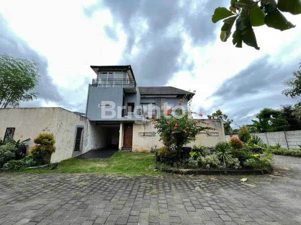 image RUMAH 2 LANTAI MODERN KUTUH NUSA DUA (8)