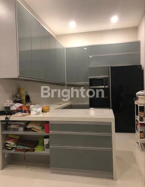 image RUMAH ISTIMEWA SEMI FURNISHED DI TAMAN ARIES. BANGUNAN 3,5 LANTAI  (2)