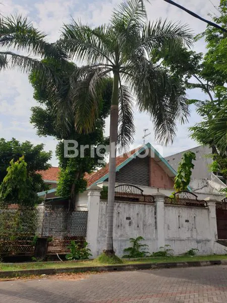 image RUMAH JL LOMPO BATANG PETEMON HITUNG TANAH STRATEGIS PUSAT KOTA (1)