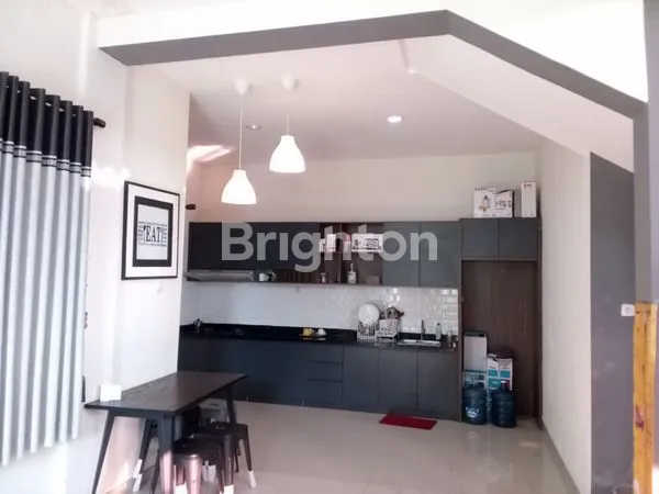 image RUMAH MEWAH DI GRAHA SUDIRMAN KEPANJEN (5)