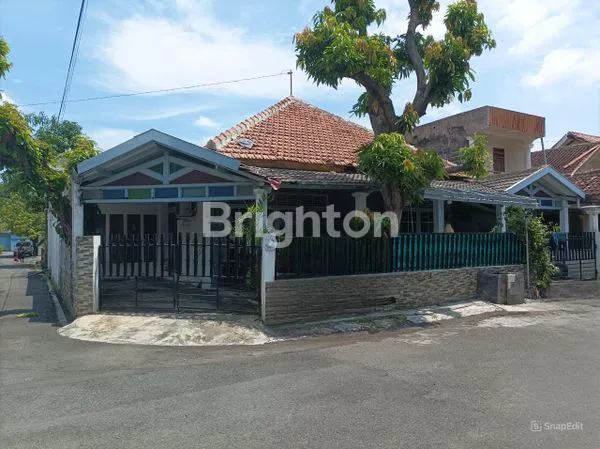 RUMAH HOOK TENGAH KOTA JALAN SINGOSARI SEMARANG