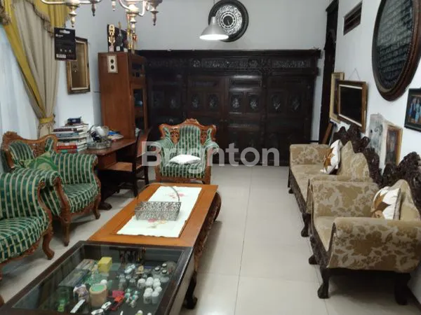 image RUMAH HOOK TENGAH KOTA JALAN SINGOSARI SEMARANG (3)
