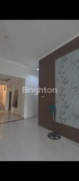 image RUMAH TERAWAT DENGAN KITCHEN SET LENGKAP (2)