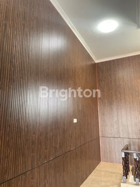 image RUMAH MEWAH 2 LANTAI PASAR KLIWON (3)