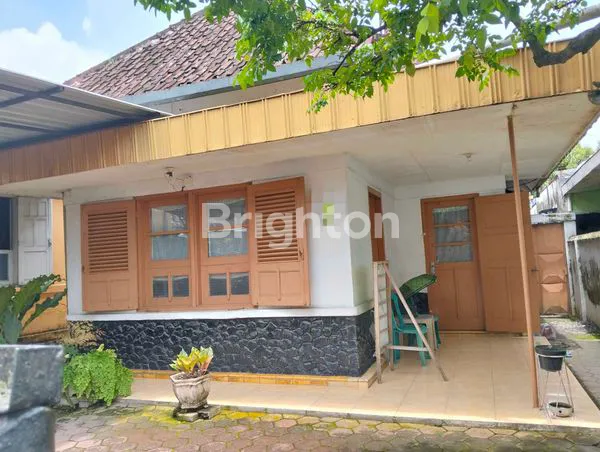 image RUMAH KLASIK NYAMAN DI KLOJEN, DEKAT SEKOLAH & RS (3)