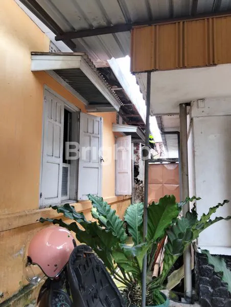 image RUMAH KLASIK NYAMAN DI KLOJEN, DEKAT SEKOLAH & RS (5)