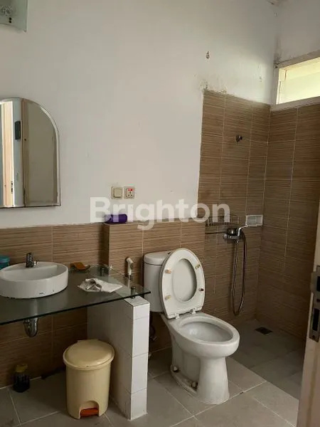 image RUMAH MODERN 2LT DI CLUSTER GADING SERPONG (8)