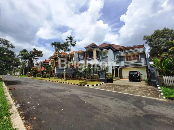 image RUMAH SIAP HUNI DI PUNCAK DIENG MALANG (1)