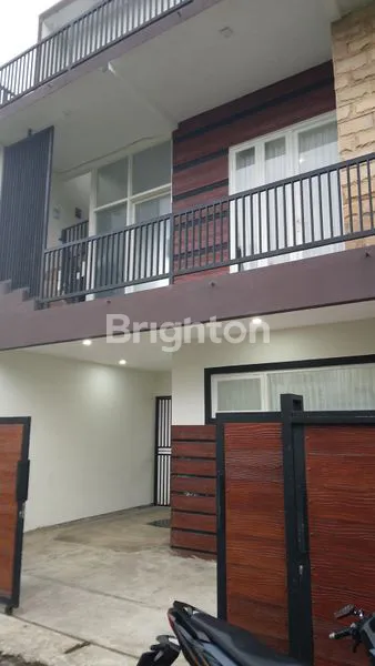 image VILLA 3 LANTAI FULL FURNISH DEKAT BNS KOTA BATU (3)