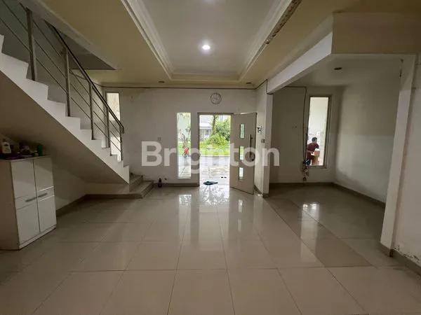 image RUMAH HOOK DAN ASRI DI KARAWACI (2)