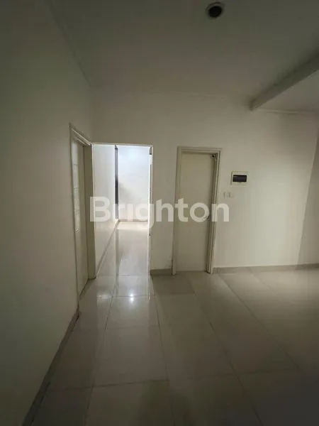 image RUMAH HOOK DAN ASRI DI KARAWACI (8)