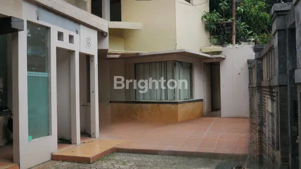 image RUMAH HOEK JALAN WIJAYA KEBAYORAN BARU (5)