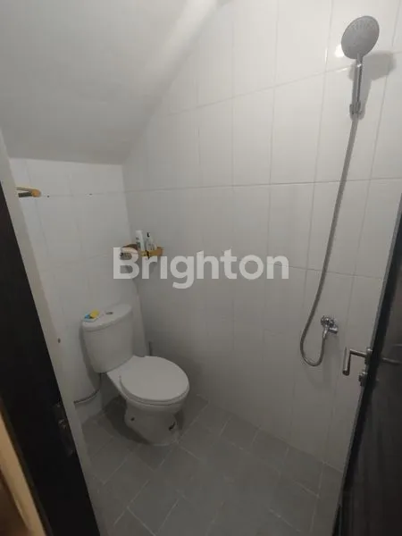 image JUAL CEPAT RUMAH 2 LANTAI ASRI DAN NYAMAN DI KEMANG EMINENCE BOGOR (7)