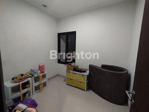 image JUAL CEPAT RUMAH 2 LANTAI ASRI DAN NYAMAN DI KEMANG EMINENCE BOGOR (3)