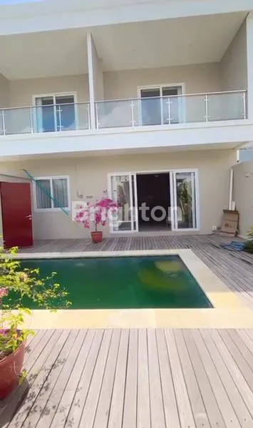image VILLA 3 KAMAR DENGAN KOLAM RENANG MUNGGU (1)