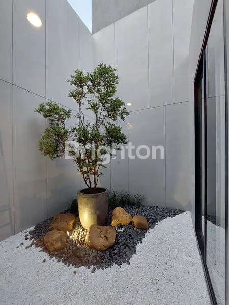 image RUMAH BARU 2 LANTAI THE GRAND KENJERAN, SURABAYA TIMUR. DEKAT RAYA KENJERAN - MERR KENJERAN - BABATAN PANTAI - DHARMAHUSADA INDAH - PAKUWON CITY - KAMPUS UNAIR - GALAXY MALL - MULYOSARI - SUTOREJO, DLL. (3)