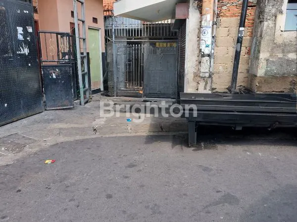 image INVESTASI RUMAH 292M² DI PUSAT KOTA (2)