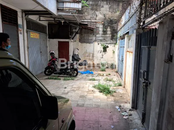 image INVESTASI RUMAH 292M² DI PUSAT KOTA (3)