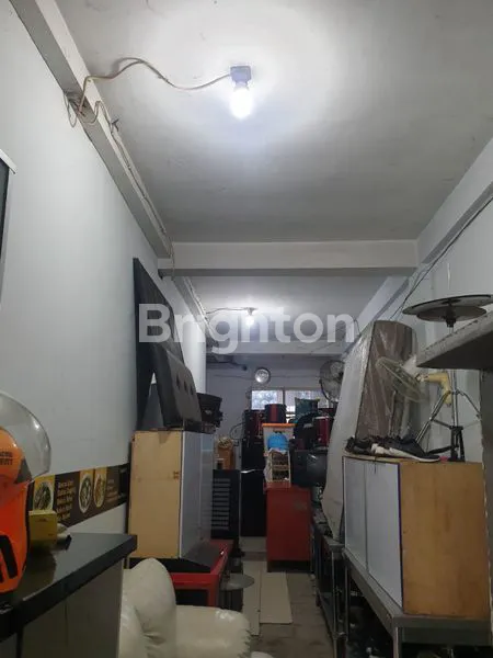 image RUKO 2 LANTAI SHM, LT 80M² DI TAMAN ROYAL (5)