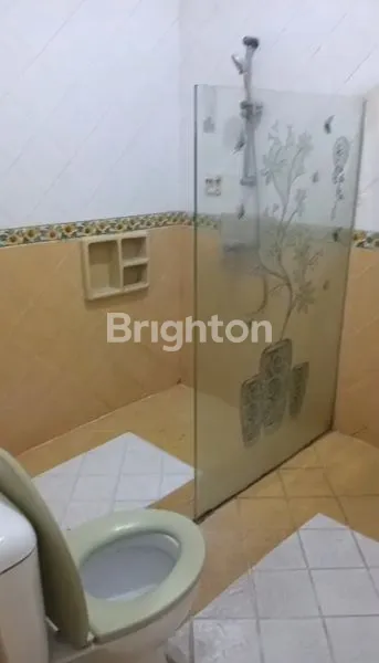 image RUMAH DI JALAN KEMBAR RAYA DARMO BARU BARAT SURABAYA  (8)